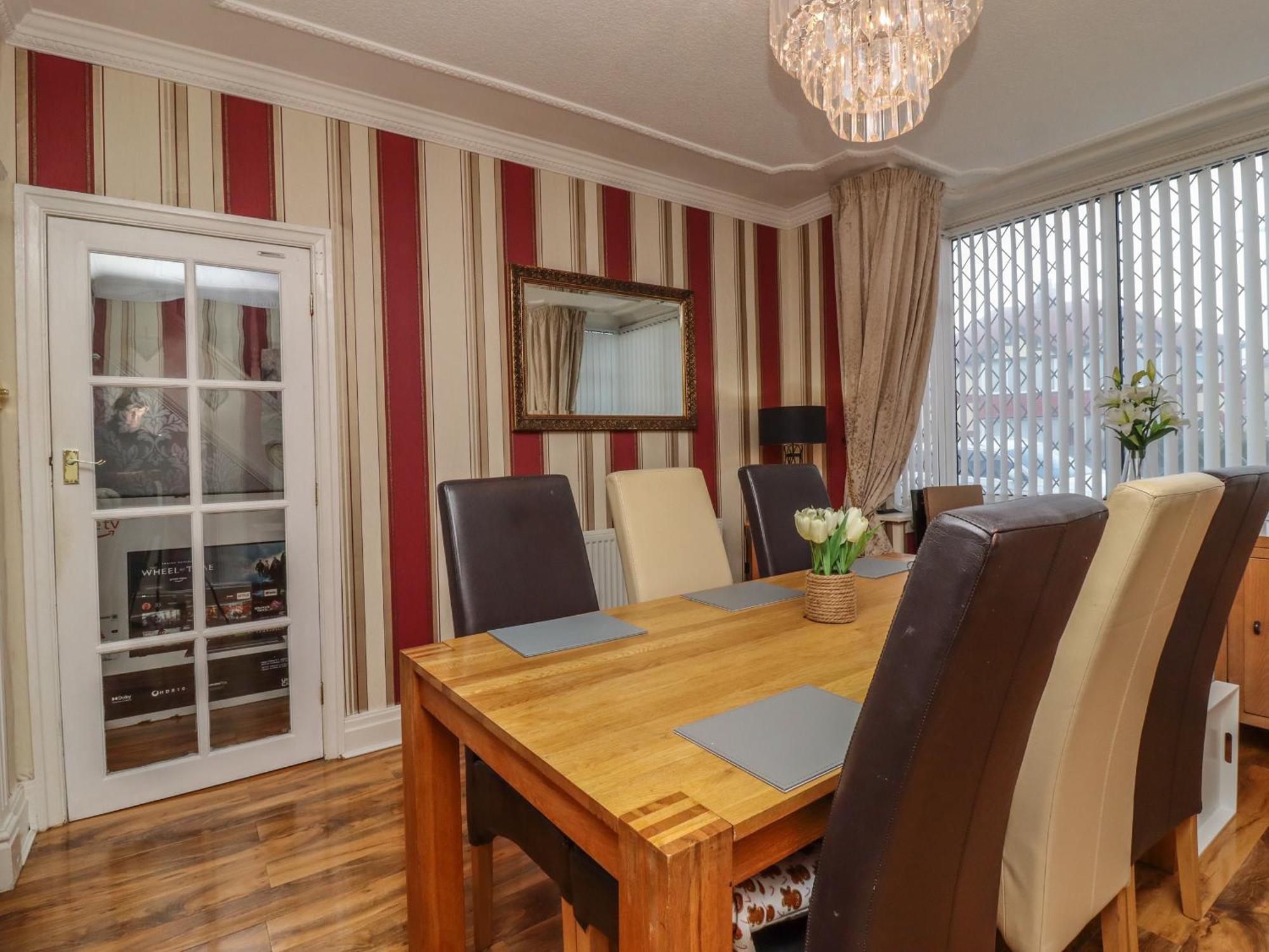 19 Slinger Road Villa Кливлис Екстериор снимка